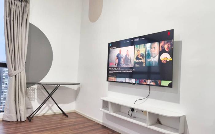 SQ31 55inch 4ktv mrt next segi univeristy sg buloh