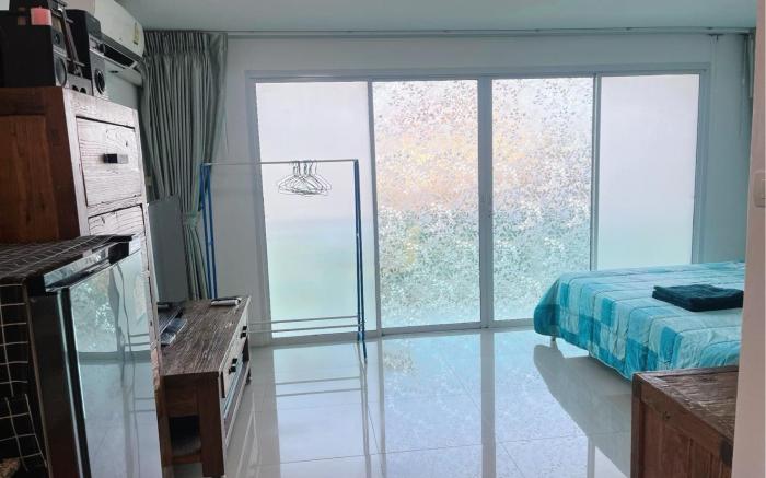 Bangsaray Beach Condo (B220) บางเสร่ บีช