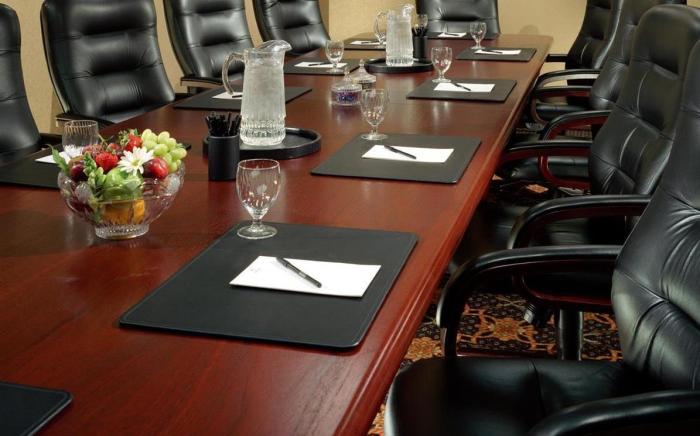 Hilton East Brunswick Hotel & Executive Meeting Center