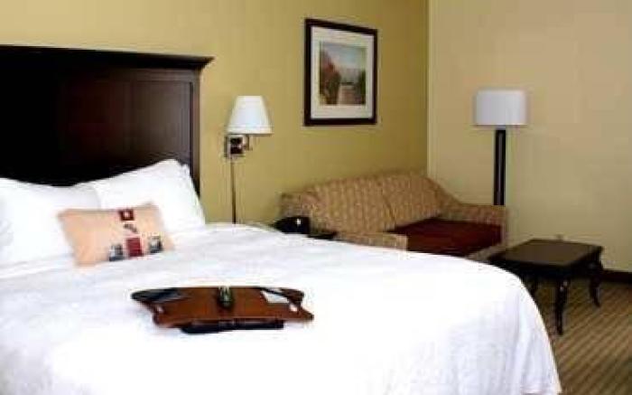 Hampton Inn Naples-Central