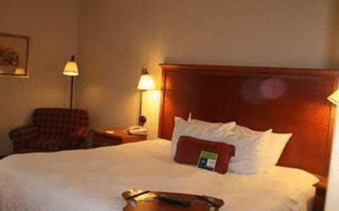 Hampton Inn Memphis-Walnut Grove/Baptist East