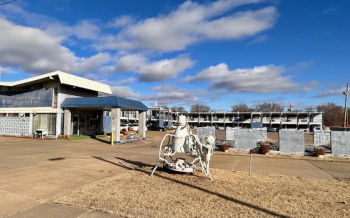 The Hastings Inn - Salina