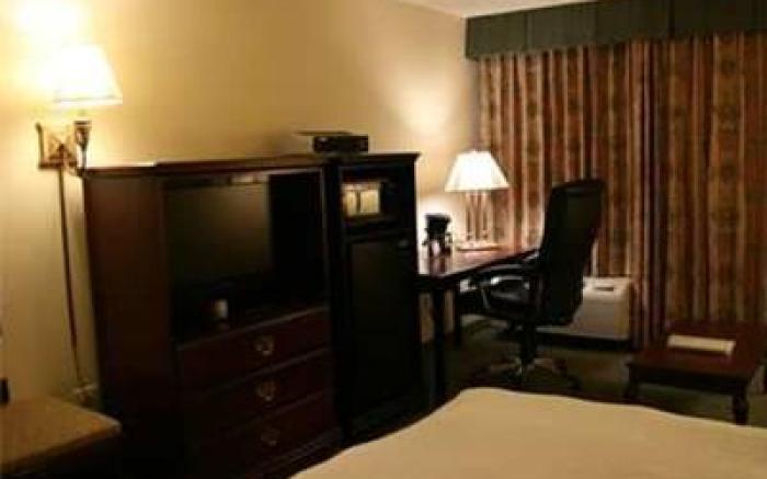 Hampton Inn Birmingham-Colonnade 280