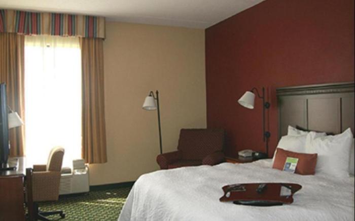 Hampton Inn Louisville-Northeast