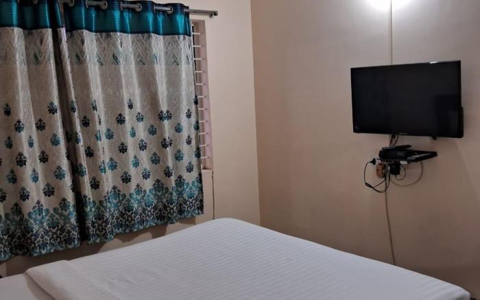 Symphony Suites Service Apartment