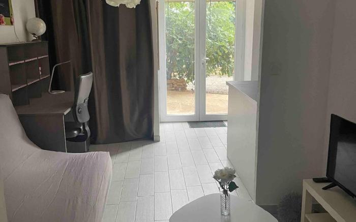 Petit studio aux aux portes du  Beaujolais