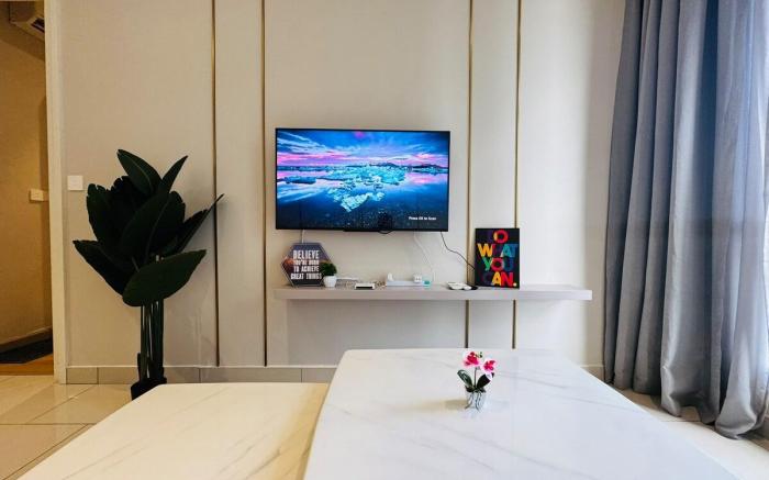 Hill10 Residence I-City by DeUrban HH2811