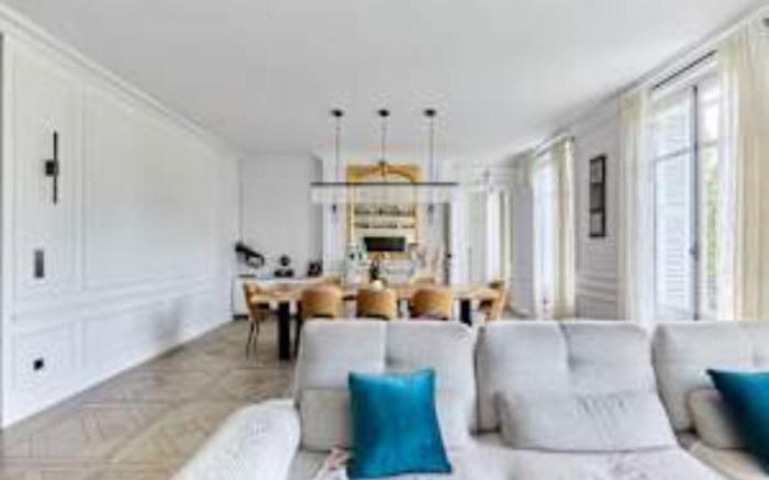 Incredible Apartment Etoile Porte Maillot