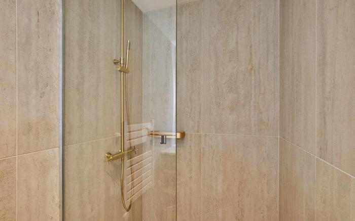 2-Bedroom Apartment with A/C – Canal St Martin