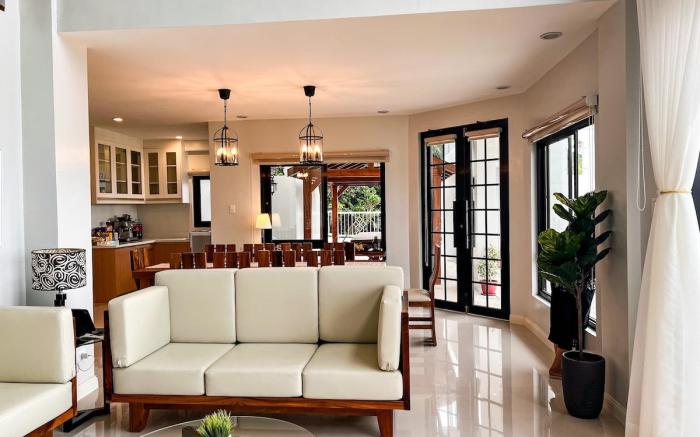 Serene Holiday Home Mt Taal View