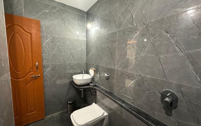 Luxurious 2BHK 604 Apartment in Powai with Balcony