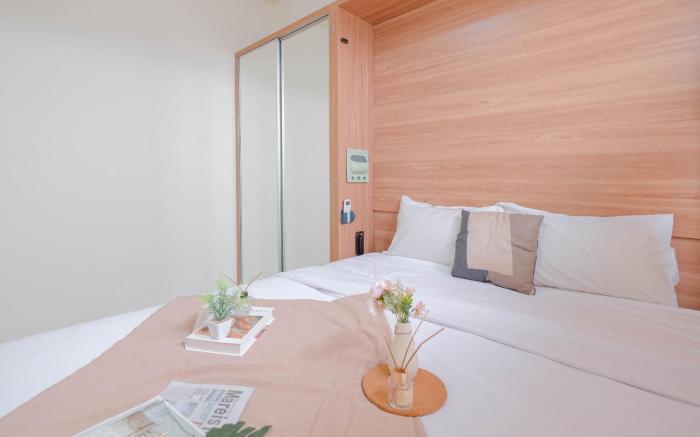 2BR near UNJ at Green Pramuka City By Travelio