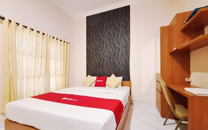 RedDoorz Syariah Omah Tentrem near Pakuwon Mall