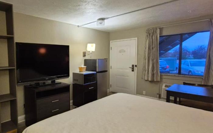 Economy Inn By Townhouse Merrillville US 30
