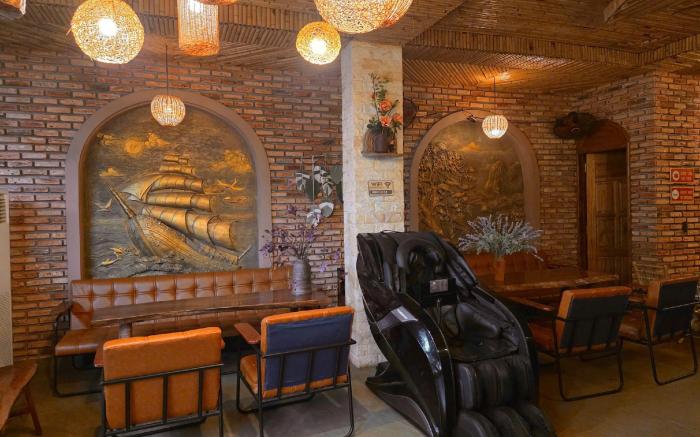 Shalva Homestay CatBa