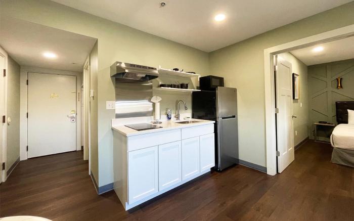 Chateau Hotel and Conference Center