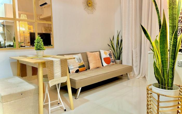 Iloilo Golden houR Getaway | WV Towers Condo