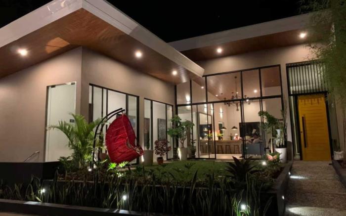 OYO 1177 The Great Molave