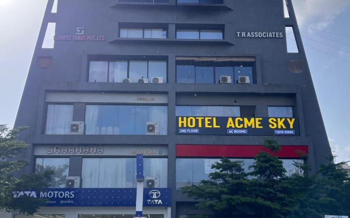 Hotel Acme Sky