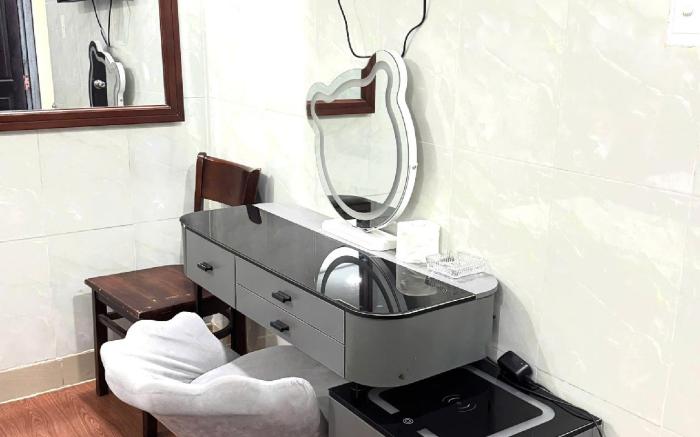 KHÁCH SẠN COUPLE IN LOVE 