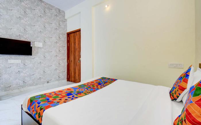 FabHotel Aura Suites