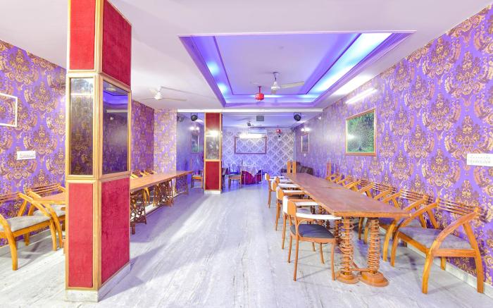 FabHotel Rajlaxmi Palace - Sindhi canmp bus stand,Ashok Vihar metro station