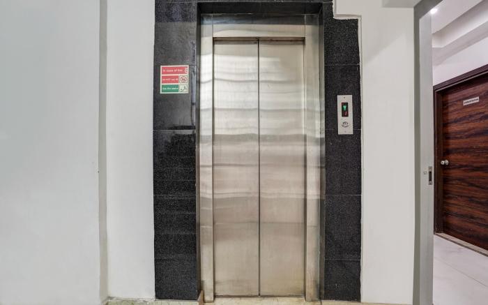 FabHotel Clayton - Near Delhi Airport