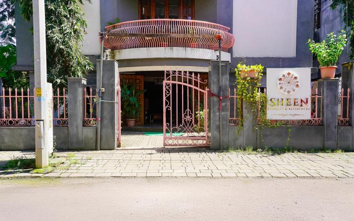 FabHotel Sheen Residences