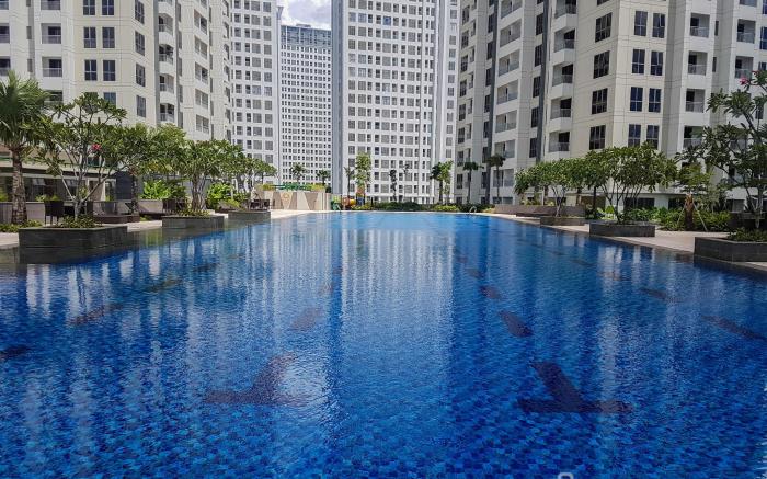 1BR near Mall at M-Town Signature By Travelio