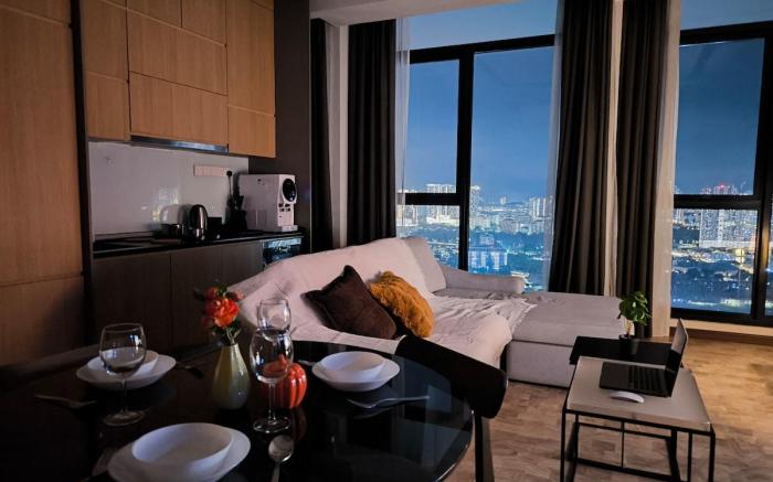 Expressionz A3803 2BR KLCC by Laze Home