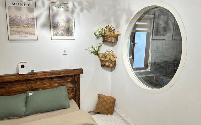 401 Minimalism Room- Amoureux Homestay