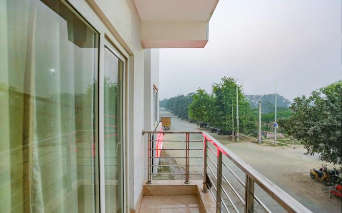 FabHotel Taj Home Stay