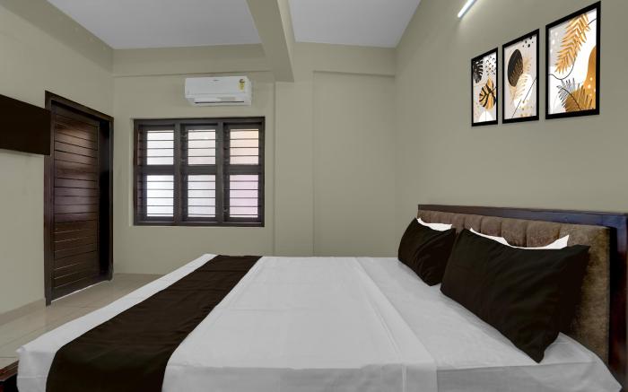 Super Hotel O Engineering College Sreekaryam Formerly B S Plaza