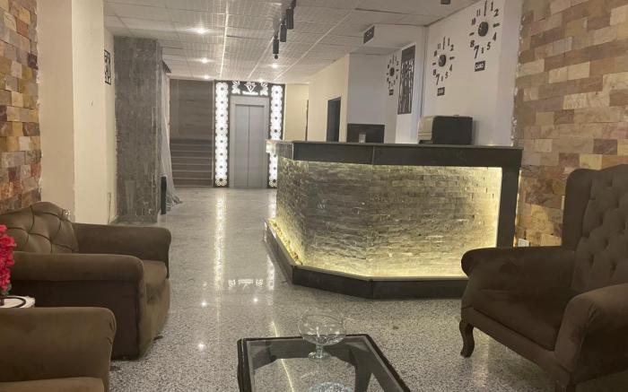 Verssailles Pyramids Hotel