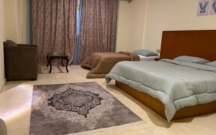 Verssailles Pyramids Hotel