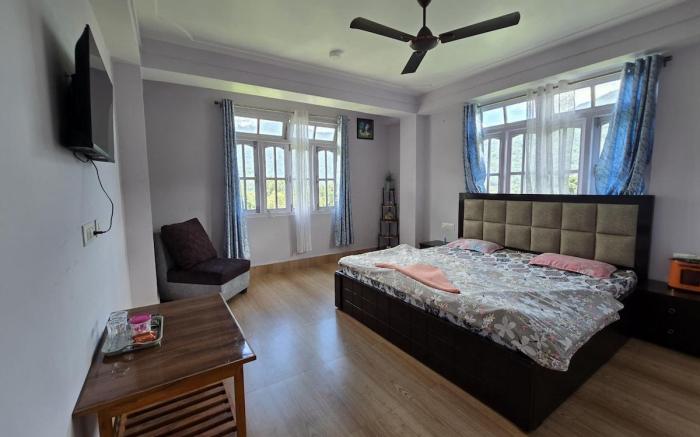 Blue Sky Homestay - Lingmoo