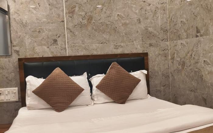  Hotel Aashray Residency Lodging And Boarding