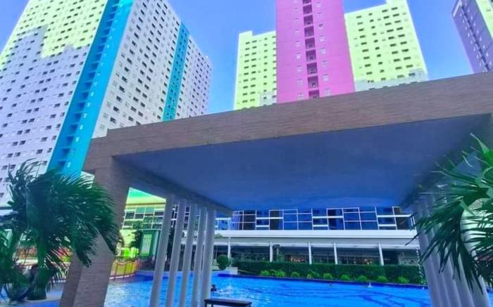 Cozy Two Bedroom at Apartment Green Pramuka City