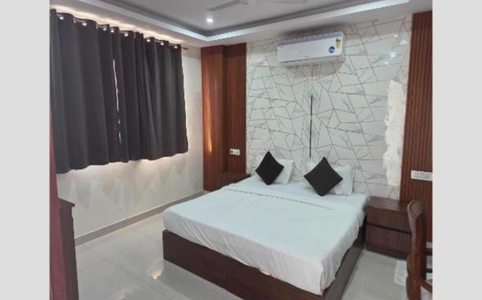 FabHotel Laxmi Mahal