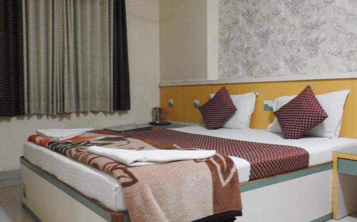 Lumora Inn Supreme Hotel