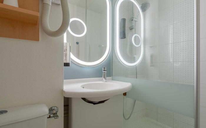 B&B HOTEL Blois Nord Vallee Maillard