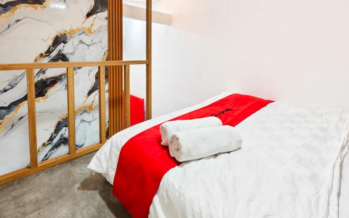 RedDoorz near RSUD dr. Soewandhie 2