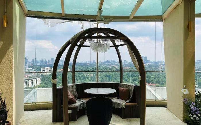 Regalia B2208 Studio KLCC by Rainbow