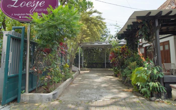 Loesje Guest House Syariah