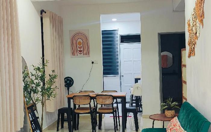 AzGanuHomestay Gong Badak