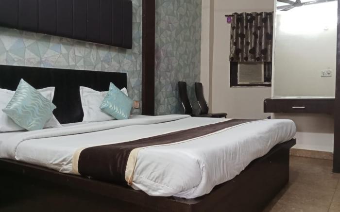 Hotel Just 9 Inn, Lucknow