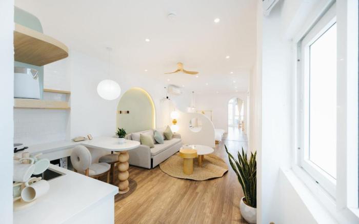 Center point , railway st, 4-6 per