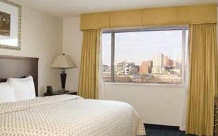 Embassy Suites Cincinnati Rivercenter