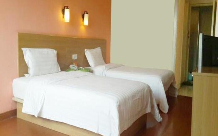 7 Days Inn Shanghai Jiangning Road Metro Station Yufosi