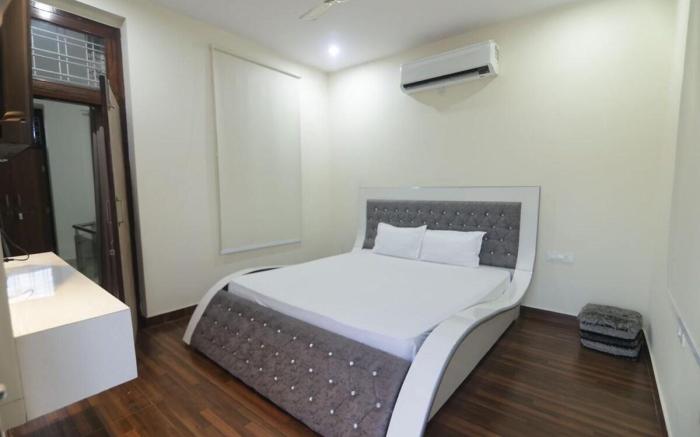 3BHK Farm| Pool | Rooftop|Lawn|Near Kanota Dam